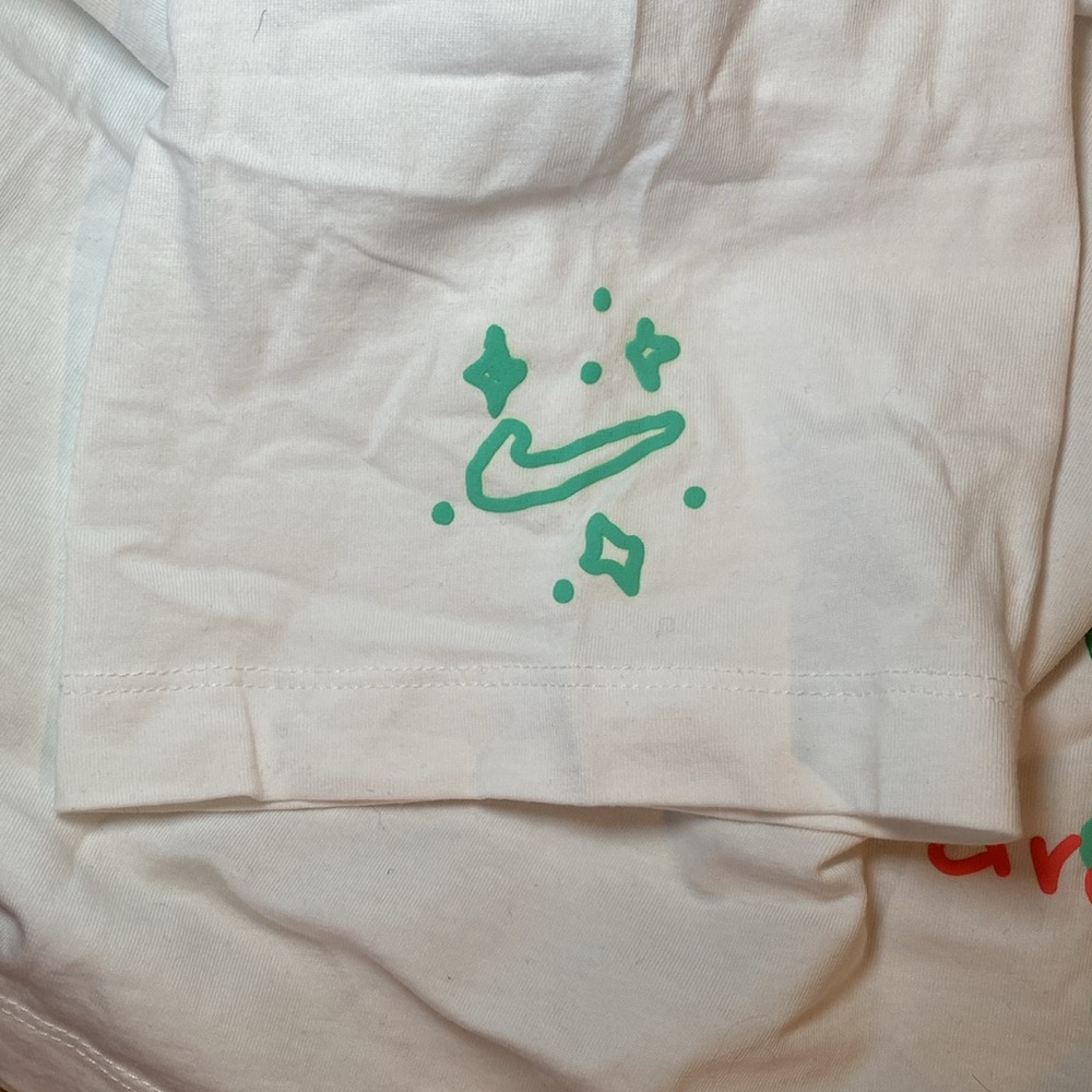 Nike “Daydreamer” Loose Fit Graphic Tee - Picture 7 of 8